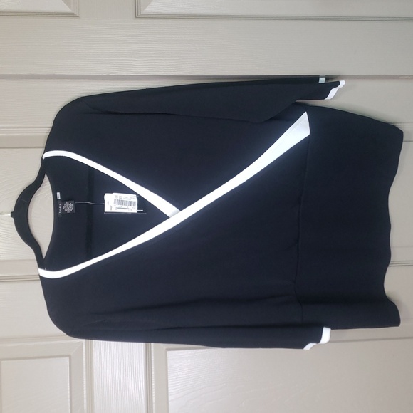 NWT Sandra woman black & white surplice bust rayon nylon top size 2X - Picture 1 of 6